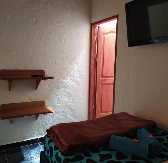 패밀리 룸, Orillas Del Pizano