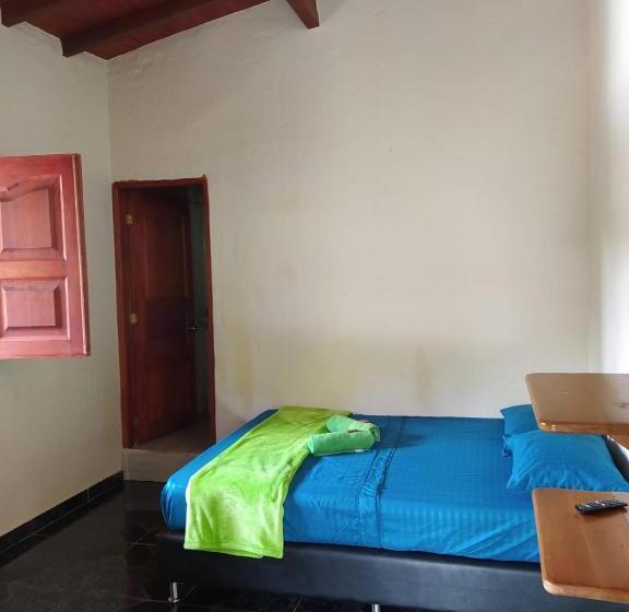 베이직 3인 룸, Orillas Del Pizano