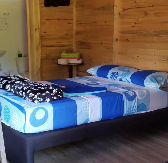 오두막, Orillas Del Pizano