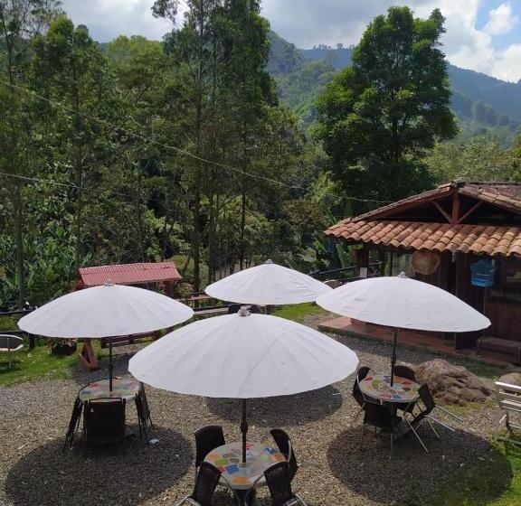 베이직 3인 룸, Orillas Del Pizano