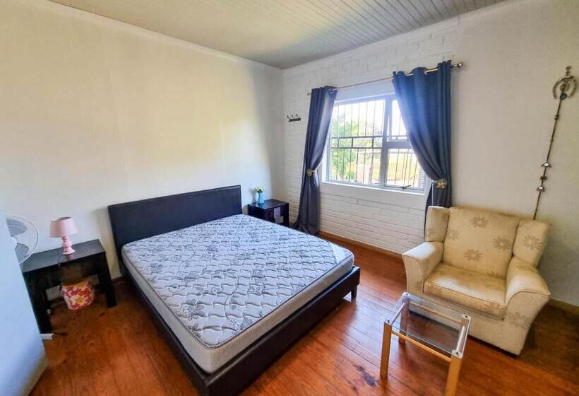 بنجلو عائلى, Sabie Peak View