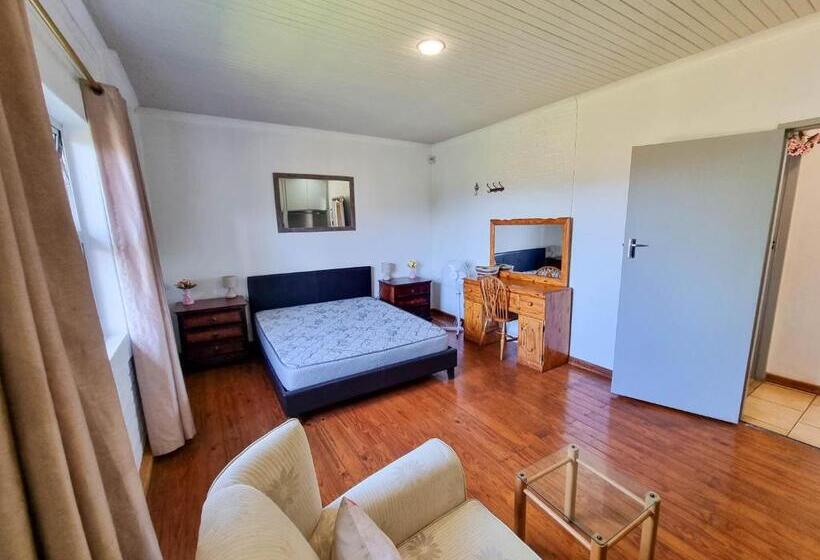 بنجلو عائلى, Sabie Peak View