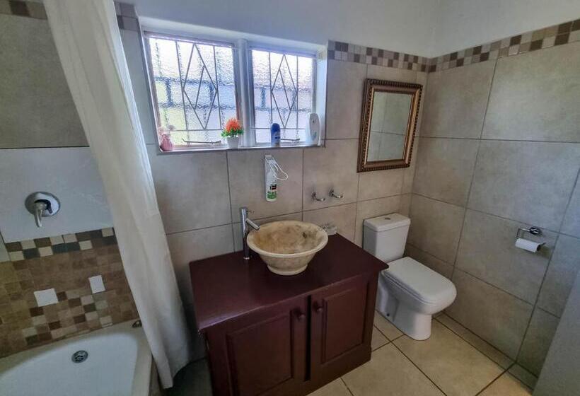 بنجلو عائلى, Sabie Peak View