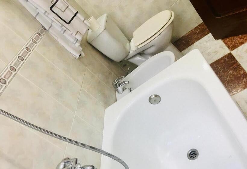 اتاق استاندارد با سرویس بهداشتی مشترک, Santa Isabel Low Cost Rooms In Private House