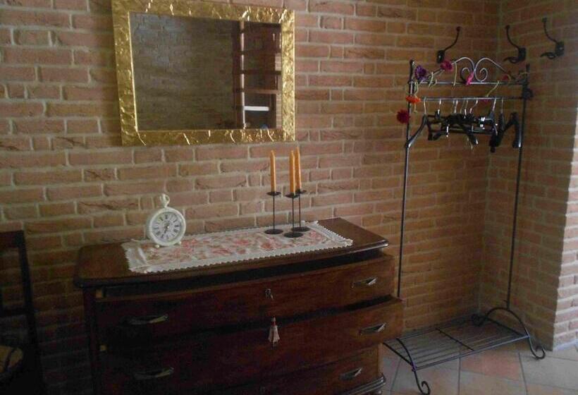 ファミリールーム, A Casa Di Pici
