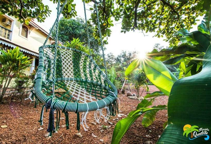 חדר דחוקס עם מיטת קינג, Moradia Dos Quadros