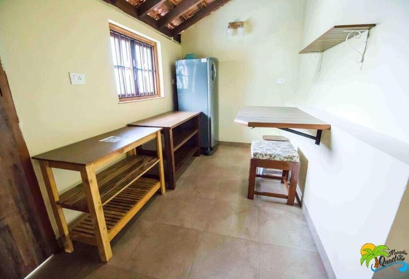 חדר אקונומי, Moradia Dos Quadros