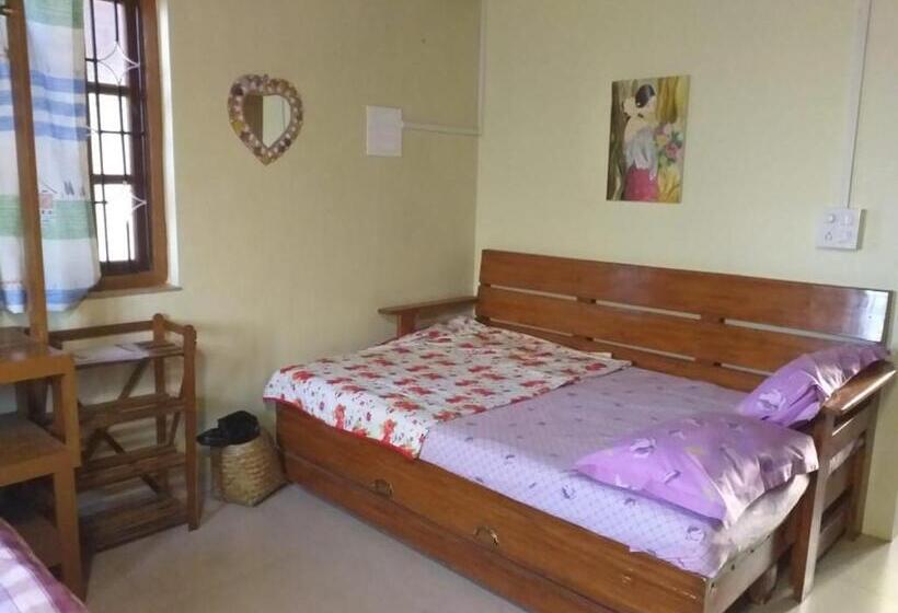 חדר אקונומי, Moradia Dos Quadros