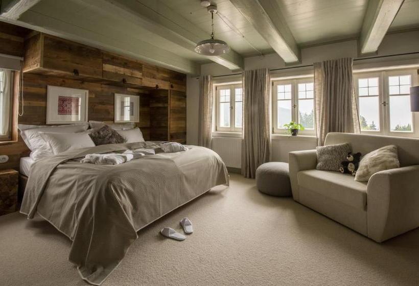 豪华房间, Bouda Helena