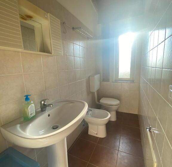 חדר סטנדרט לארבעה, Michelangelo S House