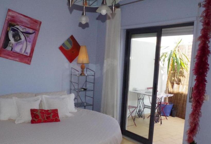 سوئیت با بالکن, Bellavita City Faro