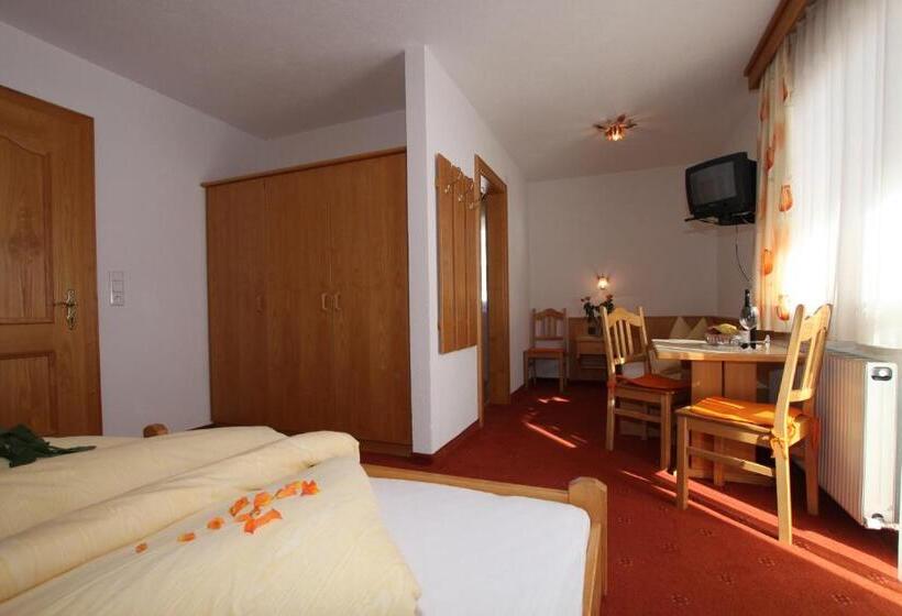 Habitació Triple Estàndard, Lechlihof