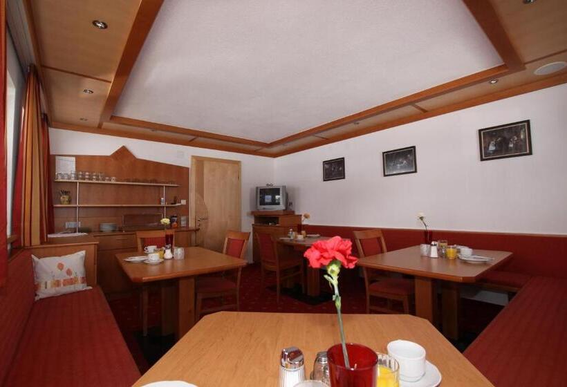Habitació Triple Estàndard, Lechlihof
