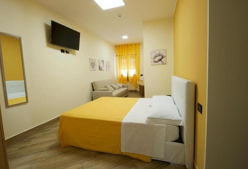 غرفة قياسية ثلاثية, Relais Piazza Garibaldi