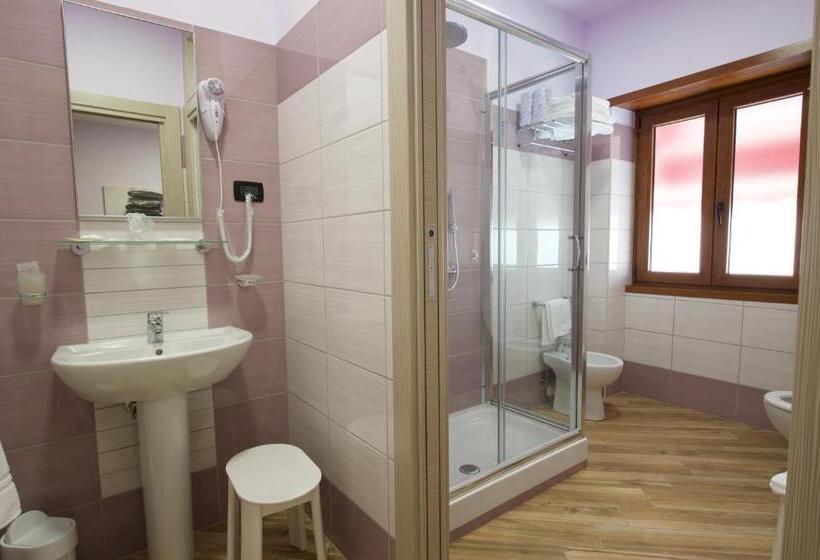 إستوديو قياسى سرير كينج, Relais Piazza Garibaldi