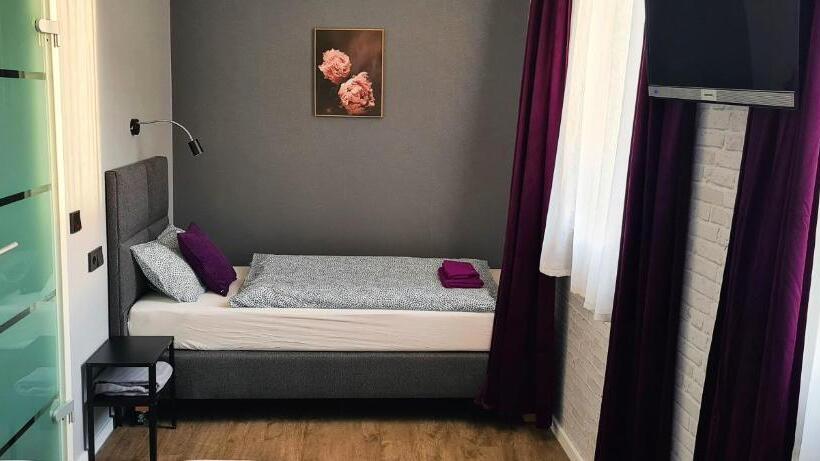 חדר סטנדרט יחיד, Pension Schmatka Matka