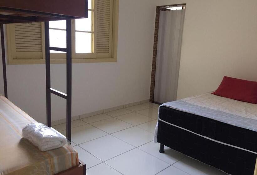 家庭间, Vale Hostel