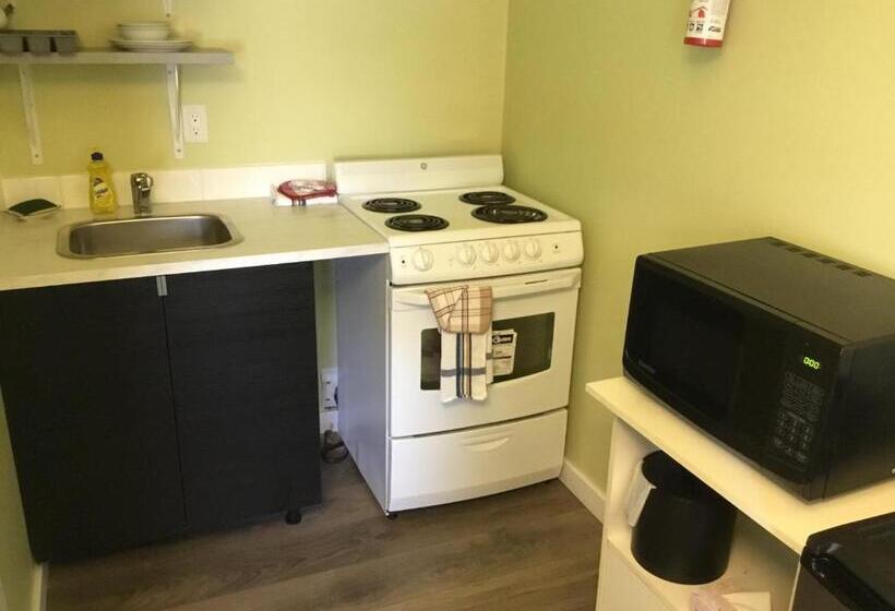 デラックスルーム, Ace Motel