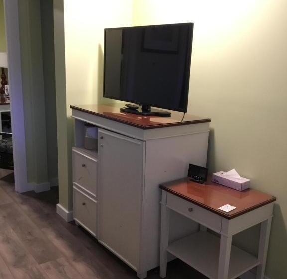 デラックスルーム, Ace Motel