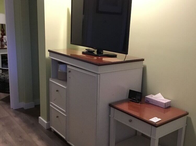 デラックスルーム, Ace Motel