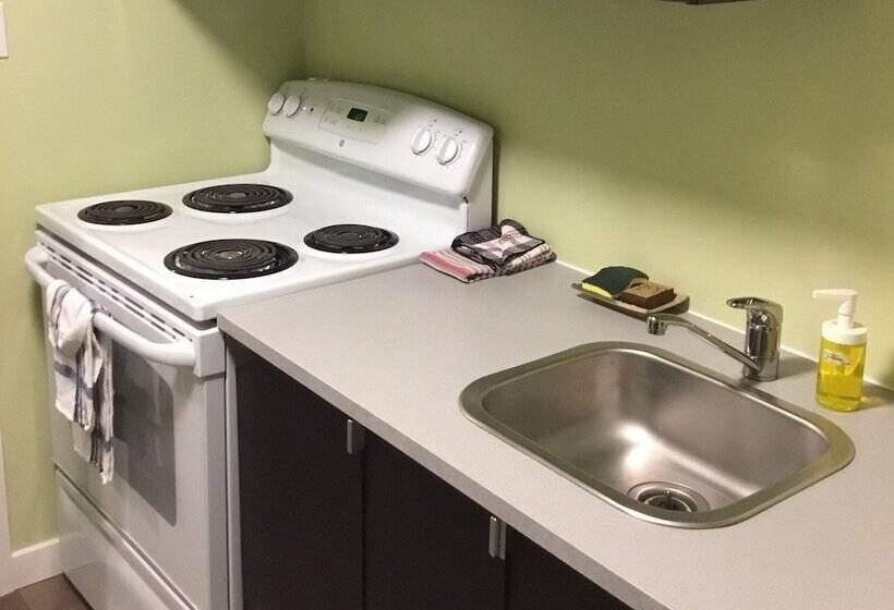 デラックスルーム, Ace Motel