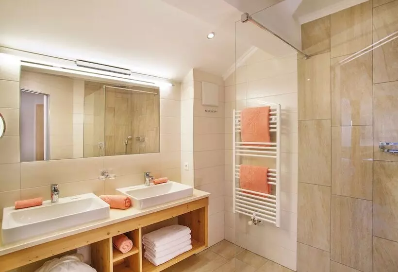 スーペリアスタジオ, Alpenhotel Karwendel Adults Only