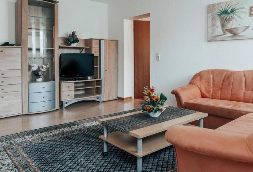 小型套房, Avantgarde