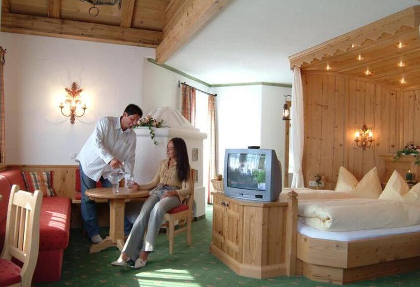 سوییت جونیور, Berghotel Hauserbauer