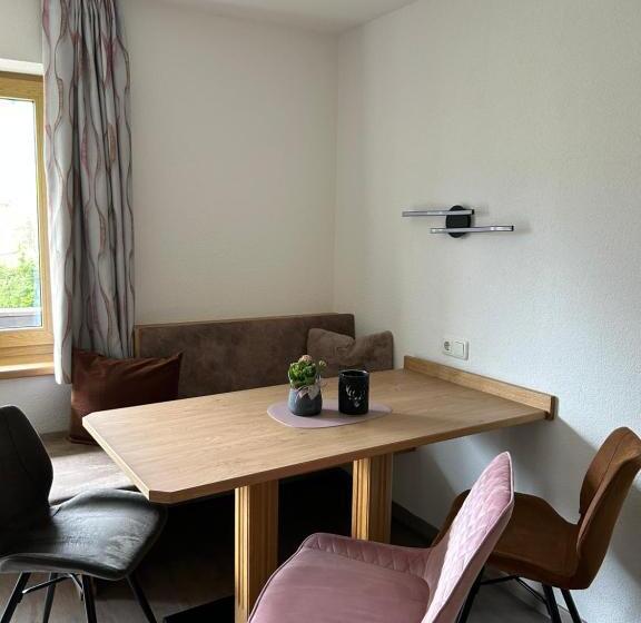 דירת חדר נוף לגינה, Haus Lusspark