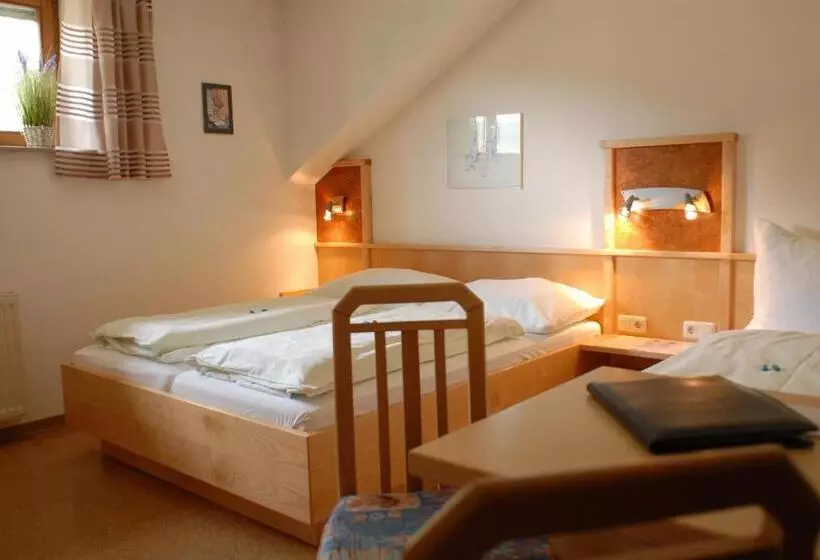 Standard Triple Room, Bärnthaler Hotel Garni