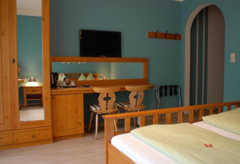 Номер Стандарт с Балконом, Bärnthaler Hotel Garni