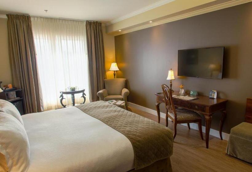 سوییت جونیور لوکس, Brossard