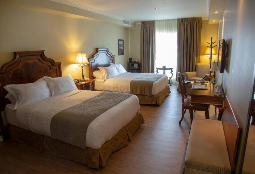 اتاق لوکس با تخت بزرگ, Brossard