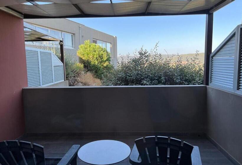 اتاق سوپریور با چشمانداز جانبی دریا, Carre Noir