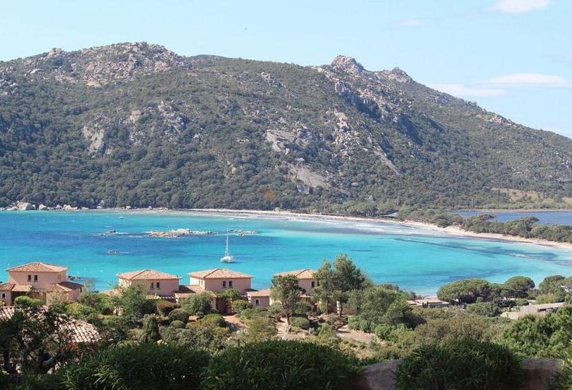 آپارتمان یک خوابه با دری مشترک که هال را جدا می کند., Carre Noir