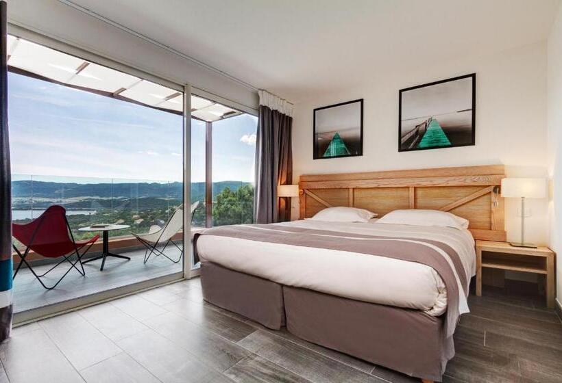 سوییت جونیور لوکس, Carre Noir