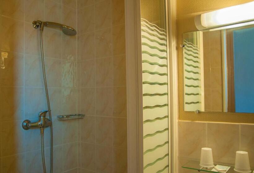 スタンダード4人部屋, D Ostende