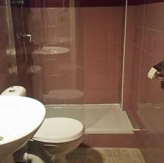 スタンダード４人部屋, De France