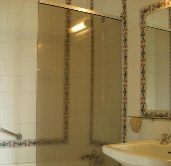 スーペリアールーム, De France