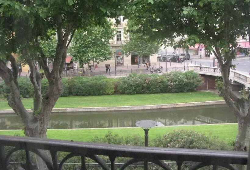 اتاق استاندارد چهار تخته, De France