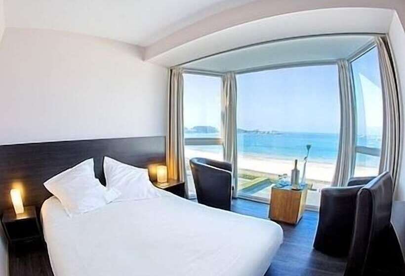 غرفة قياسية مطلّة علي البحر مزوَّدة بتراس, De La Plage D Erquy