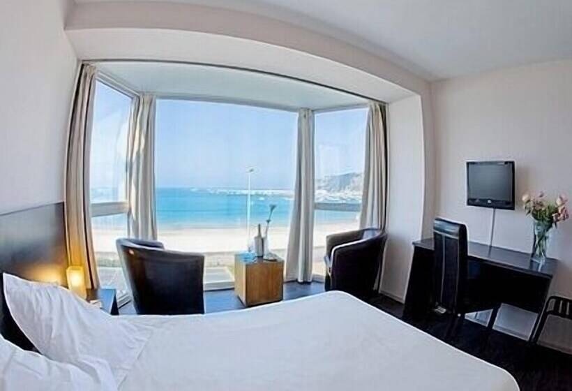 غرفة قياسية مطلّة علي البحر مزوَّدة بتراس, De La Plage D Erquy