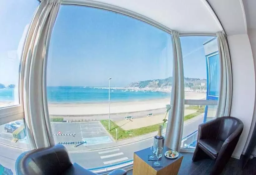 オーシャンビュースタンダードルームテラス付き, De La Plage D Erquy