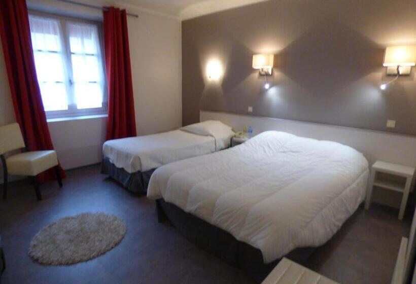 חדר סטנדרט לארבעה, Du Centre