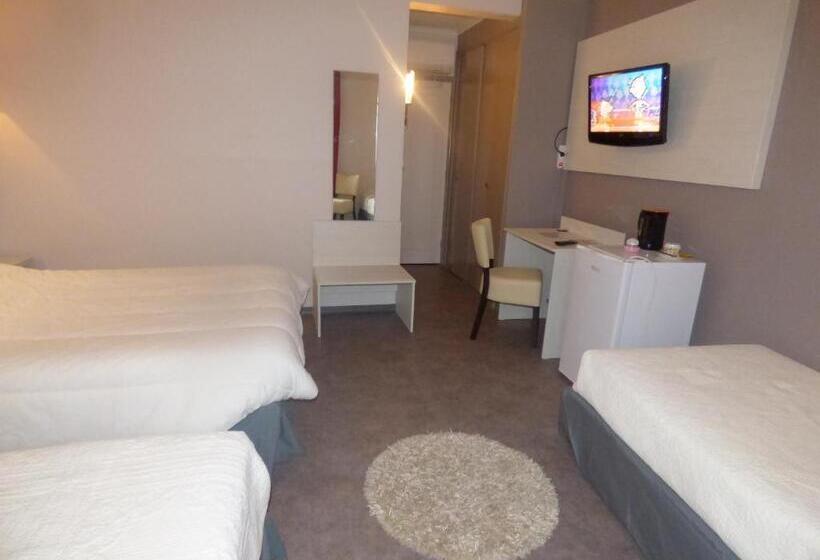 חדר סטנדרט לארבעה, Du Centre