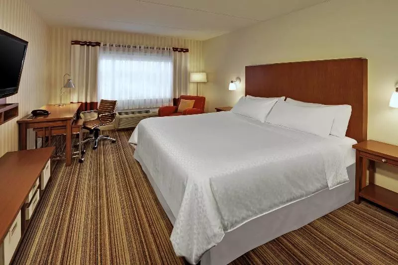 キングサイズベッドのスイートルーム, Four Points By Sheraton Cambridge Kitchener, Ontario