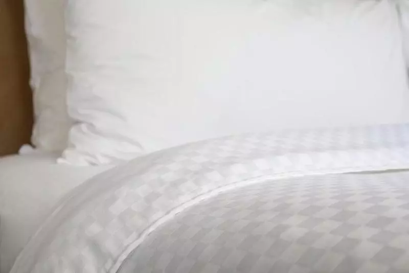 キングサイズベッドのスイートルーム, Four Points By Sheraton Cambridge Kitchener, Ontario