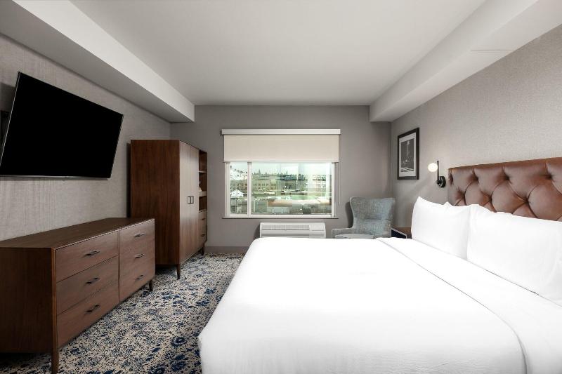 جناح سرير كينج, Four Points By Sheraton Kelowna Airport