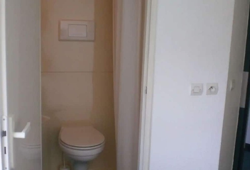 수피리어 싱글 룸, Good Night