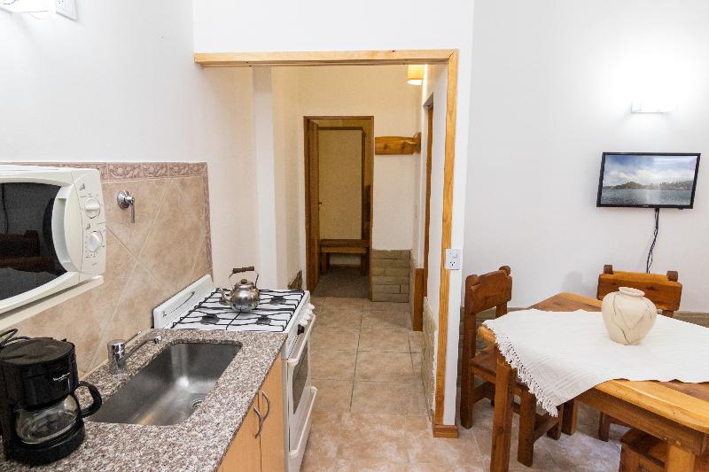 Suite, Lagos Del Sur